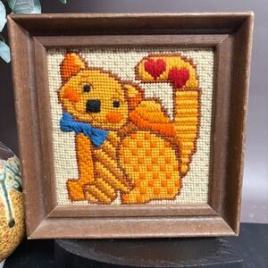 Vintage Needlepoint Cat Wall Art | Framed Cat Needlepoint Decor | Retro Kitschy